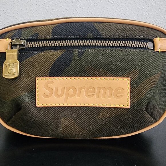 Louis Vuitton Supreme Camouflage Bum Bag - Picture 1 of 11